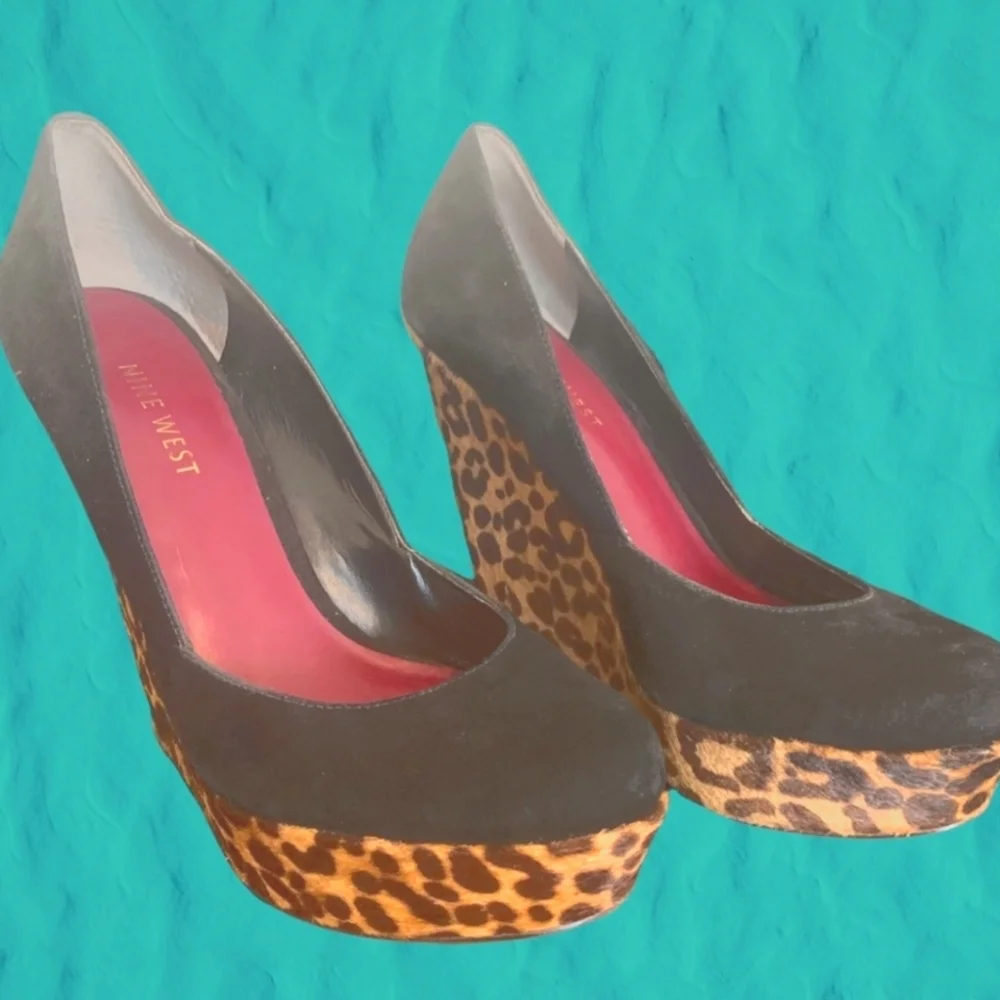 NWT Women's Nine West Black and Leopard Print Wedge Heels